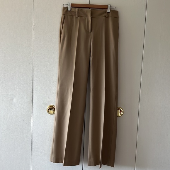 Ann Taylor single breasted suit. - Picture 4 of 5